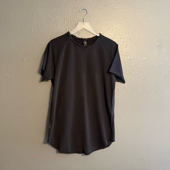 The Anti Order Black Scoop Hem T-Shirt Size M - Picture 2 of 5